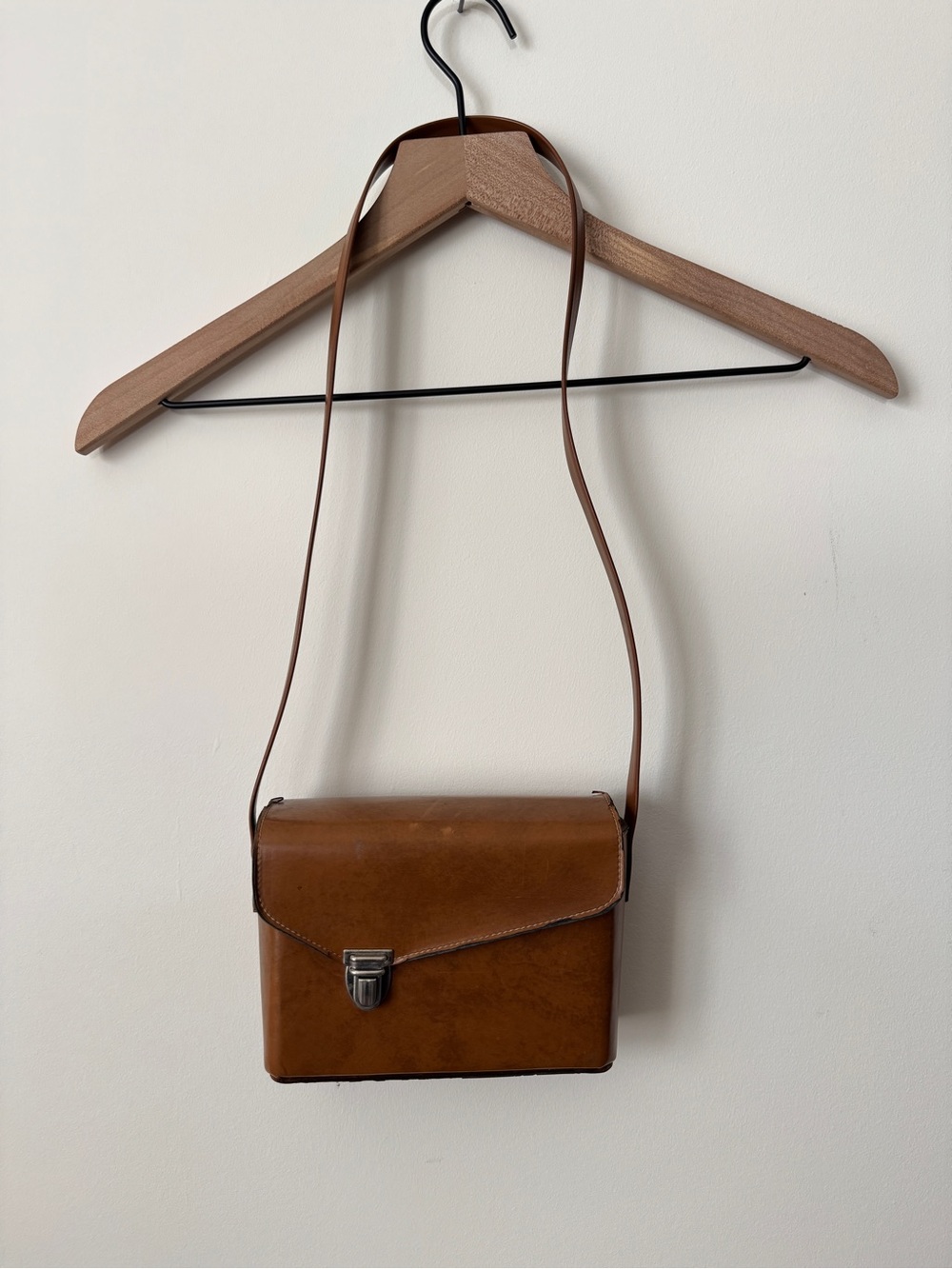 VINTAGE Homa Camera Case Bag Brown Leather W Green Interior